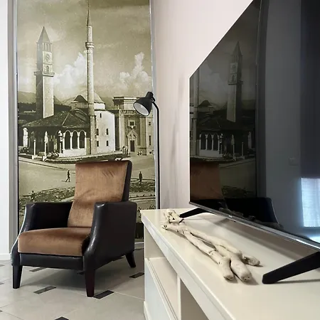 Center House Τίρανα